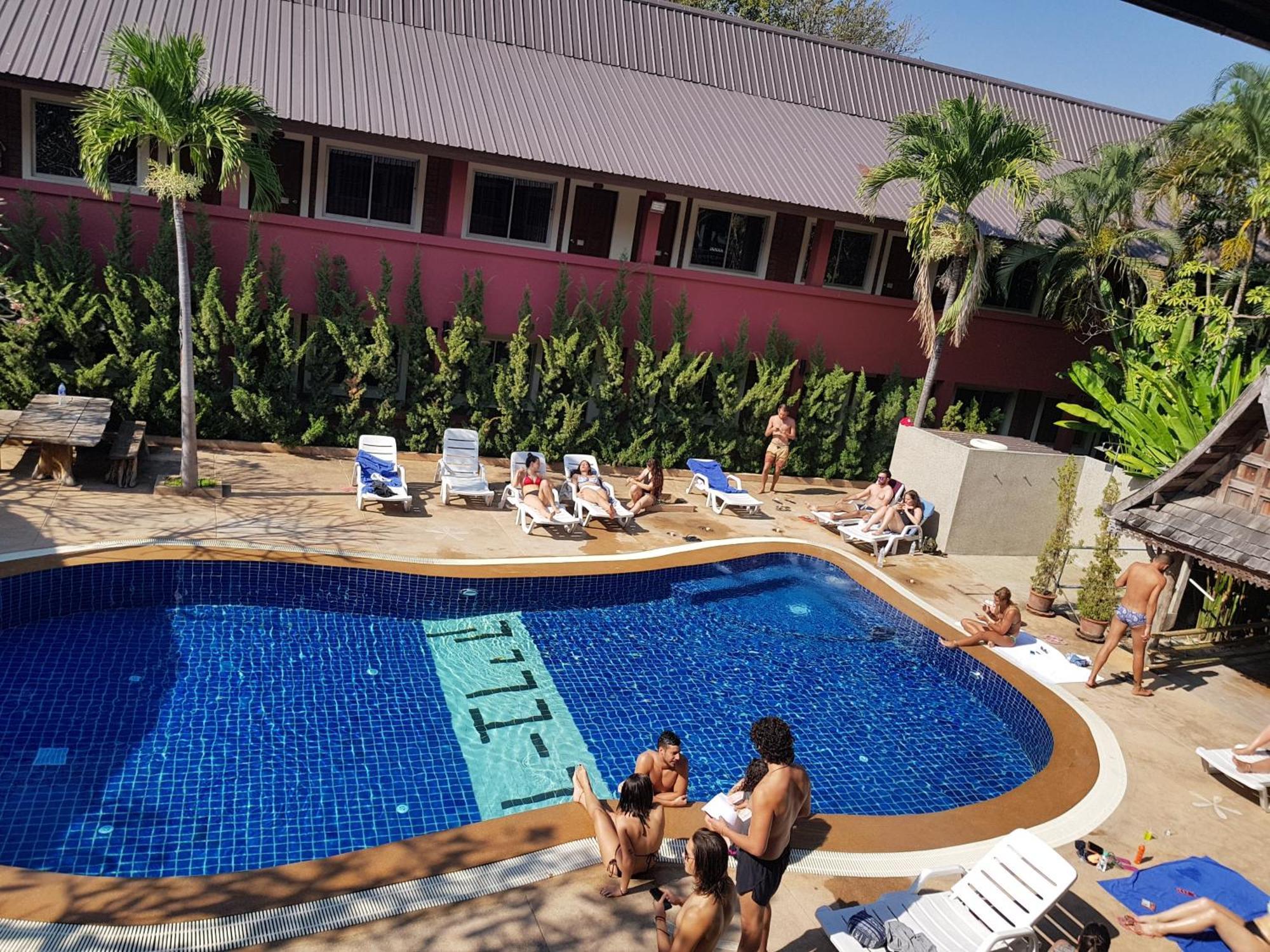 Red Brick Hostel Τσιάνγκ Μάι Εξωτερικό φωτογραφία