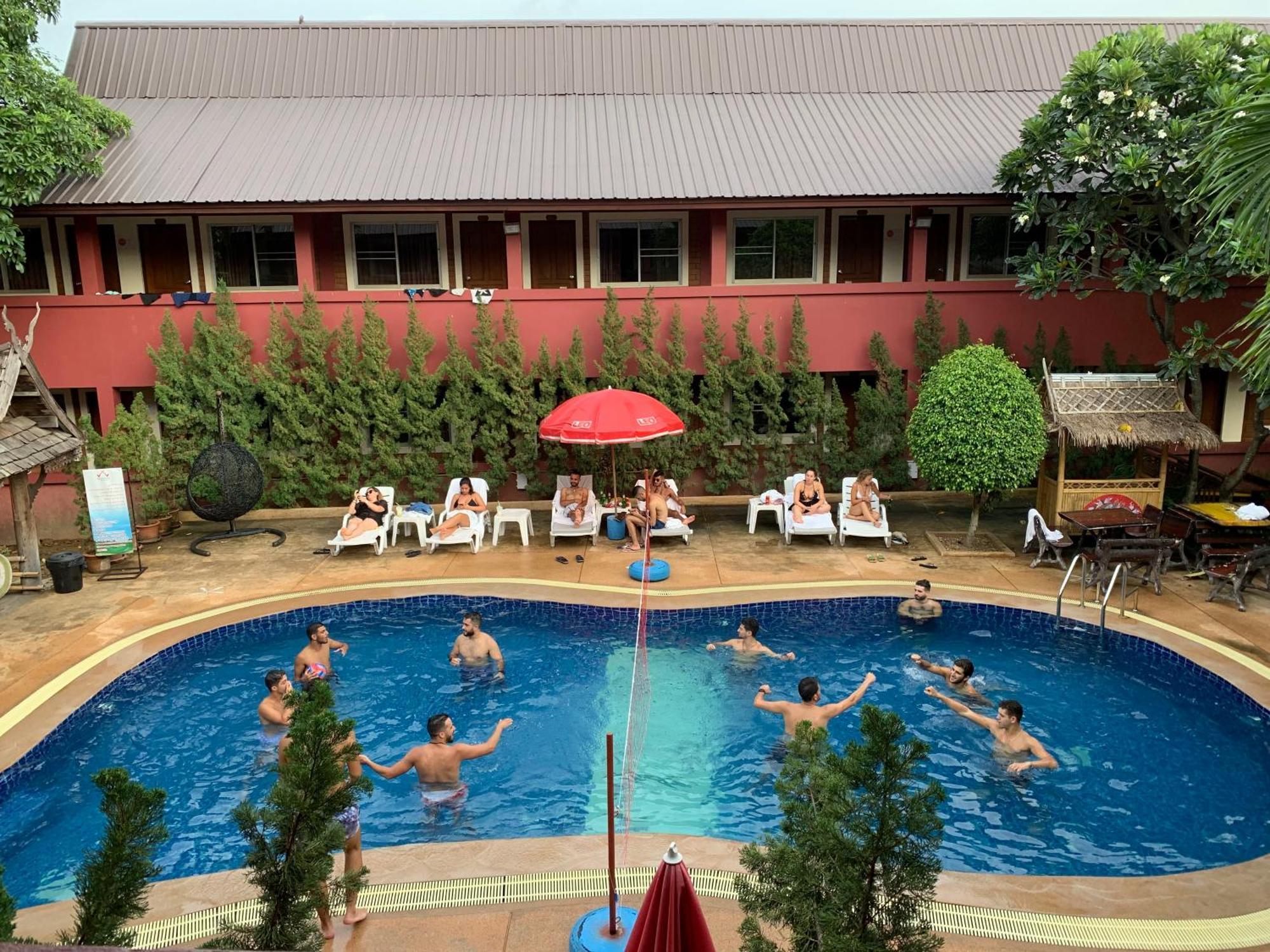 Red Brick Hostel Τσιάνγκ Μάι Εξωτερικό φωτογραφία