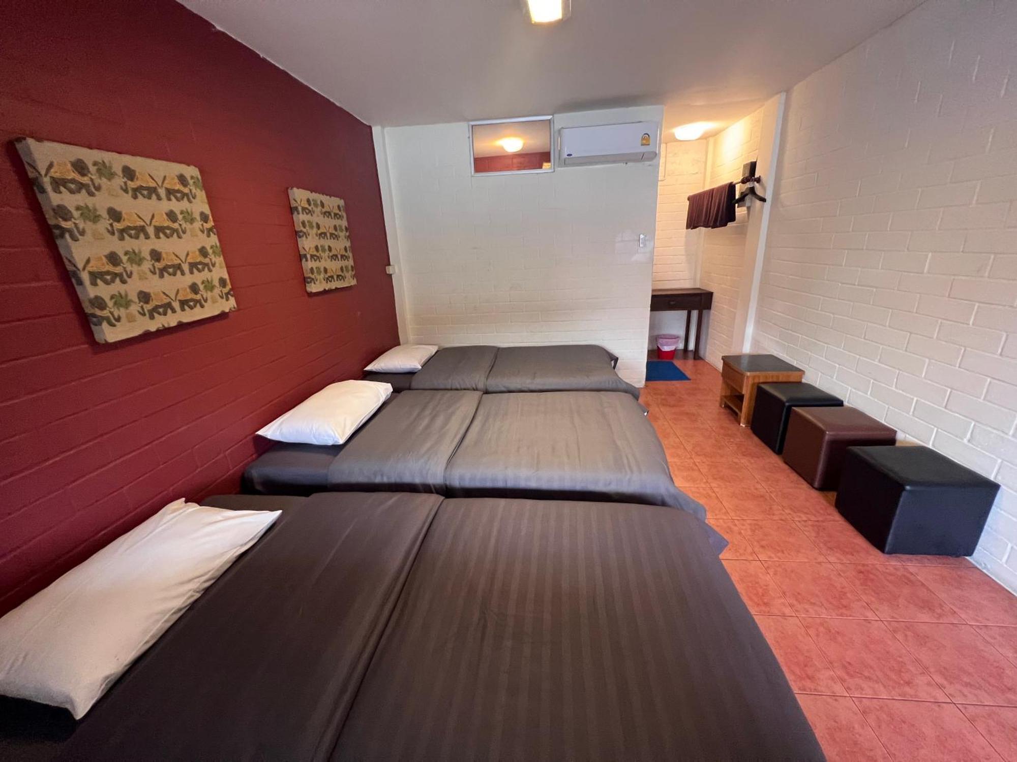 Red Brick Hostel Τσιάνγκ Μάι Εξωτερικό φωτογραφία