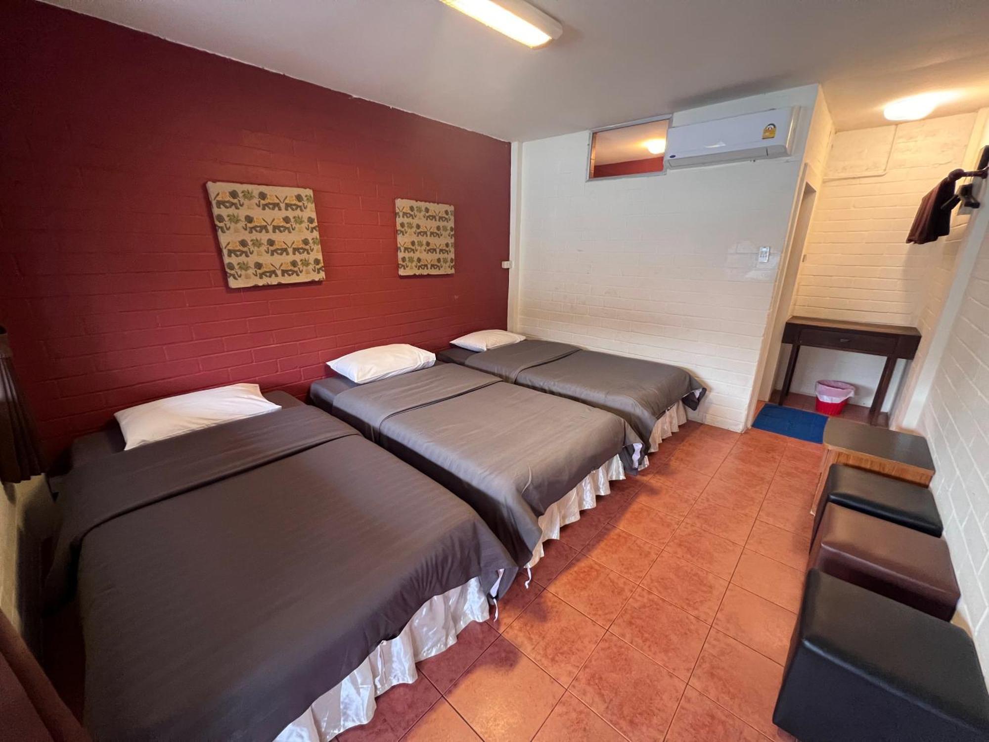 Red Brick Hostel Τσιάνγκ Μάι Εξωτερικό φωτογραφία