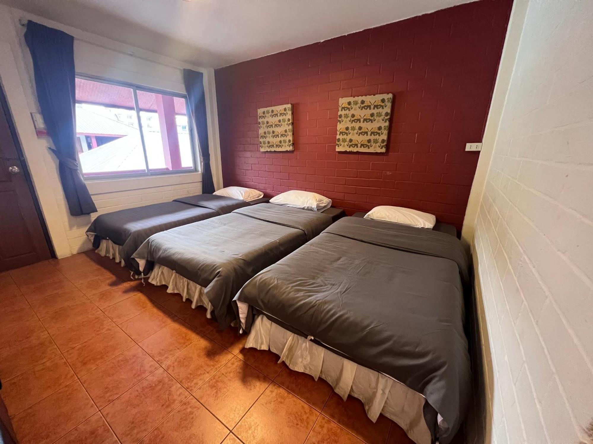 Red Brick Hostel Τσιάνγκ Μάι Εξωτερικό φωτογραφία
