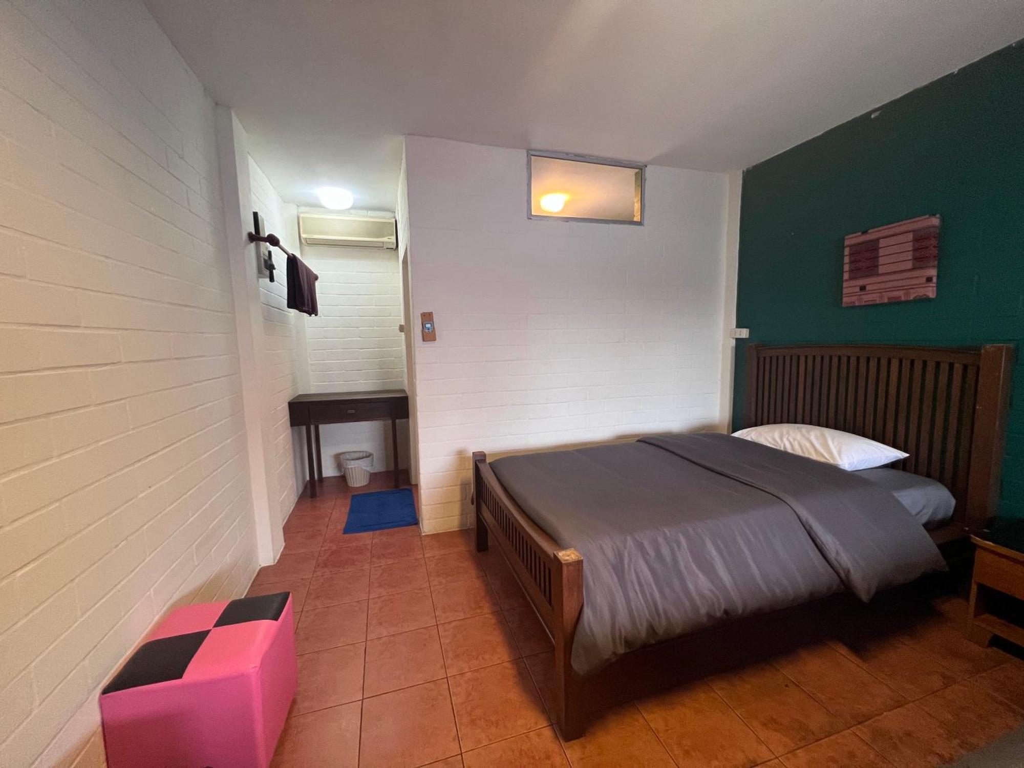 Red Brick Hostel Τσιάνγκ Μάι Εξωτερικό φωτογραφία
